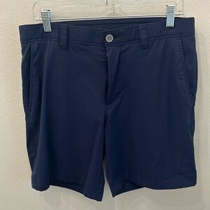 Southern Tide brrr°®-die 8" Performance Golf Short in Navy